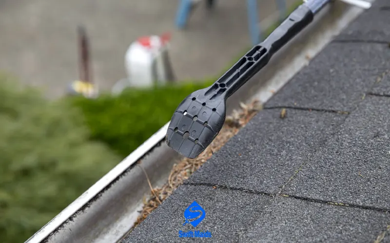 DIY Gutter Cleaning Solutions